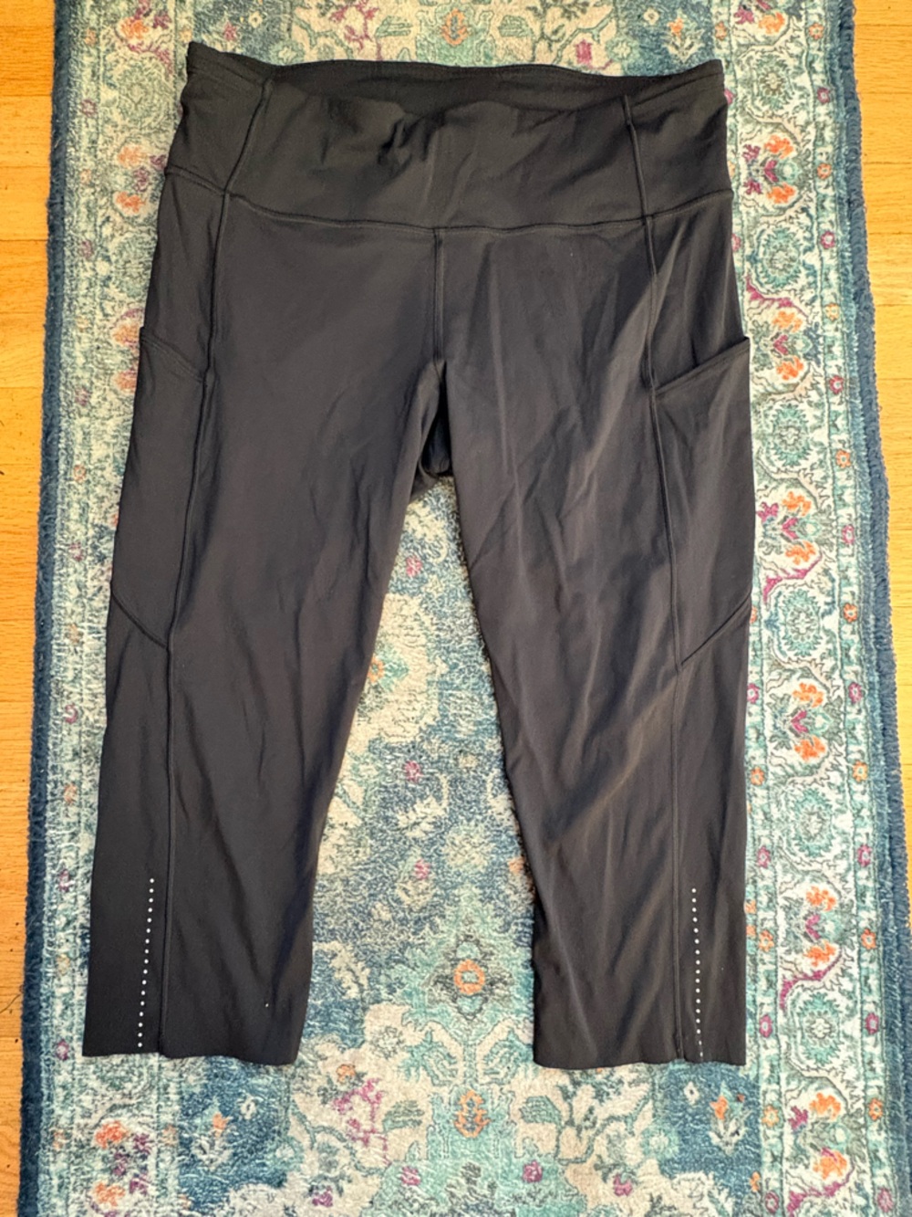 Lululemon Black Size 14 Performance Crop Leggings with Side Pockets